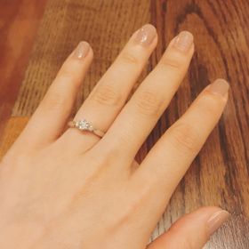 【エクセルコダイヤモンド(EXELCO DIAMOND)の口コミ】 元々はボヌールに惹かれて店舗に行ったのですが、私の手にはウェーブタイ…