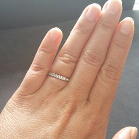 【L'or(ロル)の口コミ】 一番の決め手はリング裏側に誕生日石を入れられることです。たまたま、私…