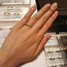 【アイプリモ(I-PRIMO)の口コミ】 細みなので、きゃしゃな手をしている女性向けだと思います。中央に配列さ…