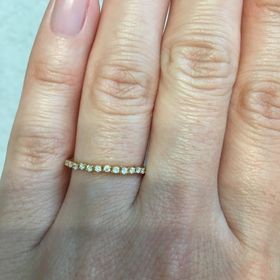 【agete(アガット)の口コミ】 華奢なアンティーク風のデザインがとても可愛いリングです。あえてダイヤ…