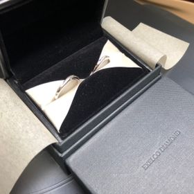 【エクセルコダイヤモンド(EXELCO DIAMOND)の口コミ】 自分の手に合う指輪を選んで貰えて良かった。店員さんの対応も親身になっ…