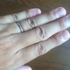 【STAR JEWELRY(スタージュエリー)の口コミ】 すごくシンプルで25文字以上メッセージを彫ることができました。また指輪…