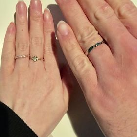 【AFFLUX(アフラックス)の口コミ】 他にはないデザイン性と、指輪言葉が素敵だなと思い選びました。ただのシ…