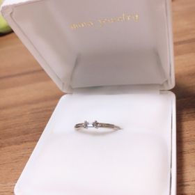 【mina.jewelry(ミナジュエリー)の口コミ】 マリッジと重ね付けしたいのでバゲット型を選びたかったのですが、いろん…