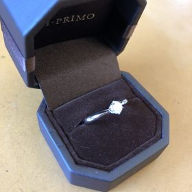 【アイプリモ(I-PRIMO)の口コミ】 色々試着してみたりしましたが、持ったときの感覚が、しっかりとした指輪…