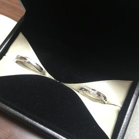 【エクセルコダイヤモンド(EXELCO DIAMOND)の口コミ】 始めはここで買う予定では
なかったのですが、
フラっと店舗に入り
指輪輪…