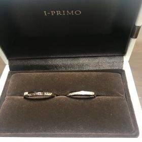 【アイプリモ(I-PRIMO)の口コミ】 まず、指輪の宝石のデザインが変わってて、新婦用では、指輪の付け方によ…
