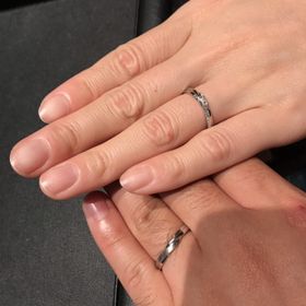 【エクセルコダイヤモンド(EXELCO DIAMOND)の口コミ】 ボリューム、輝き、なめらかさ、また男性用リングのデザイン。女性用リン…