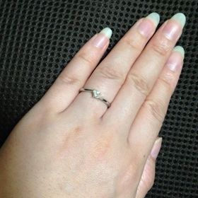 【canal4℃(カナルヨンドシー)の口コミ】 誕生日に婚約指輪を買って頂きました。

いくつか見た中で、一番自分の指…