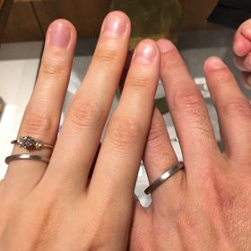 【AbHeri(アベリ)の口コミ】 マリッジリングは上から見るとシンプルですが、リングの側面に稲穂の模様…