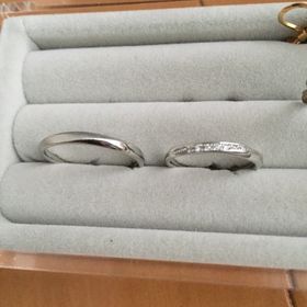 【festaria bijou SOPHIA(フェスタリア ビジュソフィア)の口コミ】 結婚式の費用で資金がなく、リーズナブルな価格の指輪を探していた。
夫が…