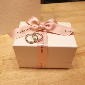 【アイプリモ(I-PRIMO)の口コミ】 見た目が素晴らしく、とても美しい指輪です。サイズ変更ができるように工…