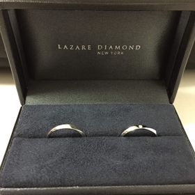 【ラザール ダイヤモンド(LAZARE DIAMOND)の口コミ】 一番はつけ心地です。
全体にウェーブがかかっているので、一見ゴツゴツし…