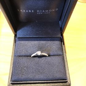 【ラザール ダイヤモンド(LAZARE DIAMOND)の口コミ】 ブランドはなんでも良かったため、彼氏に決めてもらいました。2人で見に行…