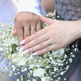 【エクセルコダイヤモンド(EXELCO DIAMOND)の口コミ】 ミル打ちがとにかくどストライクでダイヤモンドが5粒もついていてとても綺…