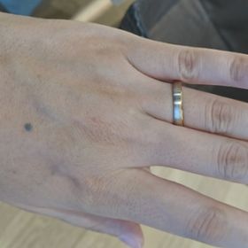 【PROPONERE(プロポネール)の口コミ】 デザイン自体はシンプルですが、しっかりとした強度と滑らかな肌触りが特…