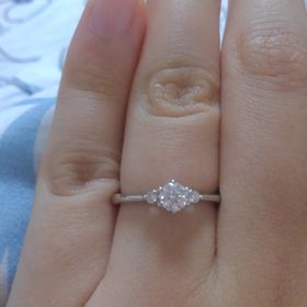 【銀座ダイヤモンドシライシの口コミ】 信頼のブランドであったため、接客してくれた女性もしっかりしていて商品…