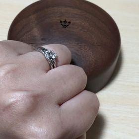 【COLANY(コラニー)の口コミ】 念願の結婚指輪購入ということで、最初は全く知識のない状態でした。しか…