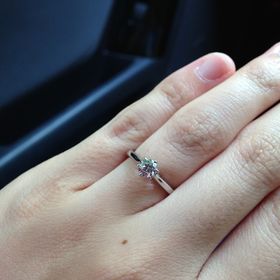 【銀座ダイヤモンドシライシの口コミ】 シンプルで美しい指輪を探していたので。
気に入るものを提案してもらえま…