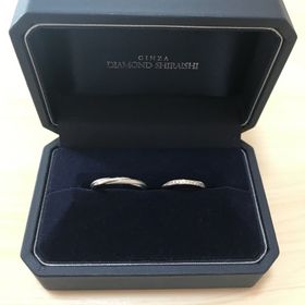 【銀座ダイヤモンドシライシの口コミ】 太いリングよりは細身のものが良くて、いくつか試着しましたが、迷わずこ…