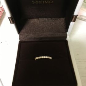 【アイプリモ(I-PRIMO)の口コミ】 七色にキラキラと1つ1つ輝くダイヤモンド。そして、とても綺麗なイエロー…