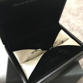 【エクセルコダイヤモンド(EXELCO DIAMOND)の口コミ】 結婚式場の紹介で見学に行きました。結婚指輪はシンプルだけど個性がある…