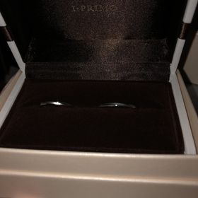 【アイプリモ(I-PRIMO)の口コミ】 お手頃な価格で、デザインも放射線状にカットが入っていて、シンプルなデ…