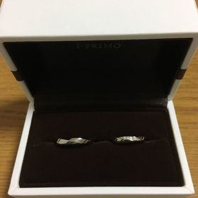 【アイプリモ(I-PRIMO)の口コミ】 私も旦那も、デザインがペアで気に入りました。ダイヤの部分が日常生活で…