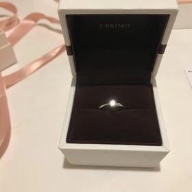 【アイプリモ(I-PRIMO)の口コミ】 ・彼女に似合いそうだったから。
・リングがねじれていてオシャレだったか…