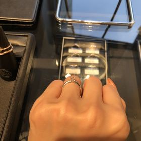 【エクセルコダイヤモンド(EXELCO DIAMOND)の口コミ】 色々悩みましたが、シンプルで大人っぽいデザインで、２人で1番納得するも…