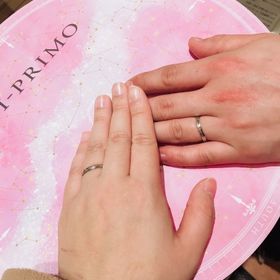 【アイプリモ(I-PRIMO)の口コミ】 この指輪の他にもいろんなデザインの指輪を拝見させて頂きましたがこの指…