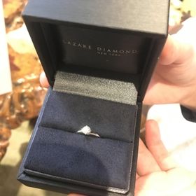 【ラザール ダイヤモンド(LAZARE DIAMOND)の口コミ】 前に仕事の関係で関わりがあった点
その時も親切な対応を頂いたので一番に…