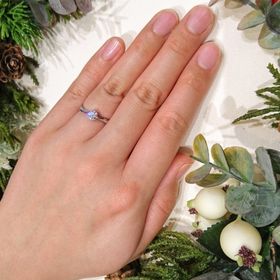 【ラザール ダイヤモンド(LAZARE DIAMOND)の口コミ】 キラキラは好きだけれど、派手すぎずシンプル目なデザインの指輪を探して…