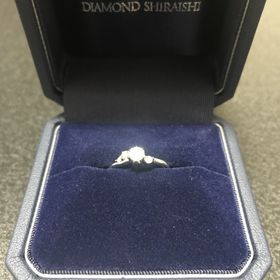 【銀座ダイヤモンドシライシの口コミ】 １つ１つの指輪を職人が手作りしているところに魅力を感じます。また、シ…