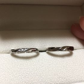 【Smith(工房スミス)の口コミ】 店舗を選んだ理由は自分達で制作できるところ
指輪の種類は豊富なサンプル…