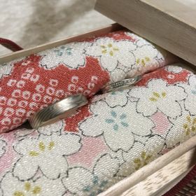 【杢目金屋(もくめがねや)の口コミ】 漠然とシンプルなデザインがいいなぁと思いながらもカタログなど、何も見…