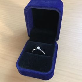 【アイプリモ(I-PRIMO)の口コミ】 スタッフさんの的確なアドバイス。
ダイヤの大きさか質かで悩んでいると、…