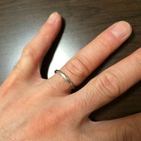 【A・D・A(エー・ディー・エー)の口コミ】 仕事中も自然につけていても邪魔にならないものを探していました。男女問…