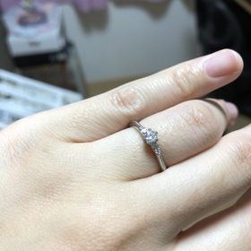 【エクセルコダイヤモンド(EXELCO DIAMOND)の口コミ】 初めてブライダルフェアで見た時から一目惚してしまいました！
他のブラン…