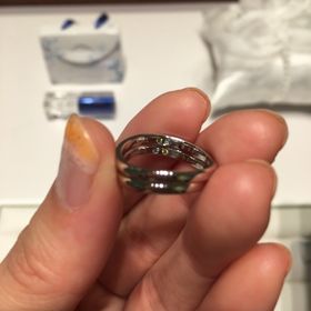 【銀座ダイヤモンドシライシの口コミ】 お互い気に入ったデザインのリングが見つかり、シークレットストーンもク…