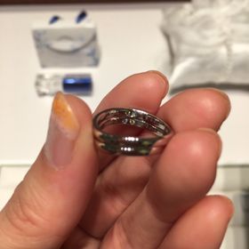 【銀座ダイヤモンドシライシの口コミ】 似たようなリングの形はほかにも沢山ありましたが、銀座ダイヤモンドシラ…