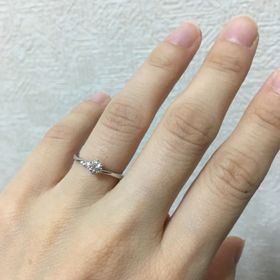【ラザール ダイヤモンド(LAZARE DIAMOND)の口コミ】 ダイヤの質、カット、美しさがダントツでした。
20代前半の頃から、婚約指…
