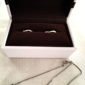 【アイプリモ(I-PRIMO)の口コミ】 シンプルすぎず、可愛すぎないものを探していました。可愛いなって思った…