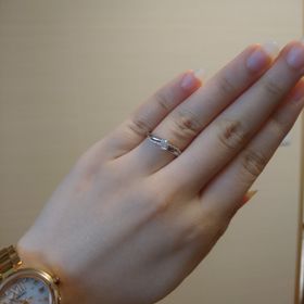 【Honey Darling(ハニーダーリン)】の口コミ ピンクダイヤモンドのリングを探していました。デザインも、可愛くてお気に...