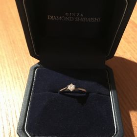 【銀座ダイヤモンドシライシの口コミ】 デザインはシンプルで王道ではありますが、だからこそザ・結婚指輪という…