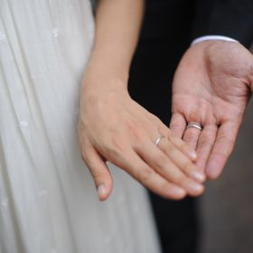 【EARTHRISE(アースライズ)】の口コミ とてもシンプルなデザインで表面がマット仕上げなので、見た目も自然に指に...