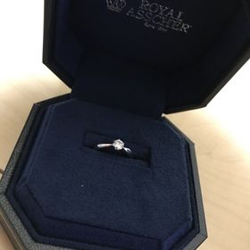 【ROYAL ASSCHER(ロイヤル・アッシャー)の口コミ】 長く使えるようにシンプルなデザインのものを探していました。
もともと可…