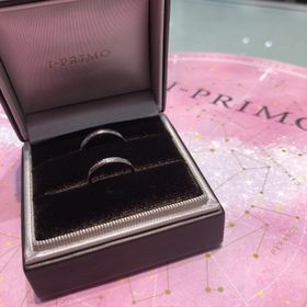 【アイプリモ(I-PRIMO)の口コミ】 ストレートラインだが、中のデザインがウェーブがかっており、指が綺麗に…