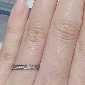 【銀座ダイヤモンドシライシの口コミ】 ペア感があってよい おそろい感があってよい
ダイヤモンドの綺麗さ、かが…