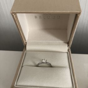 【BRIDGE(ブリッジ)の口コミ】 手が小さく指も細いので、華奢でスッキリとしたデザインを探していました…